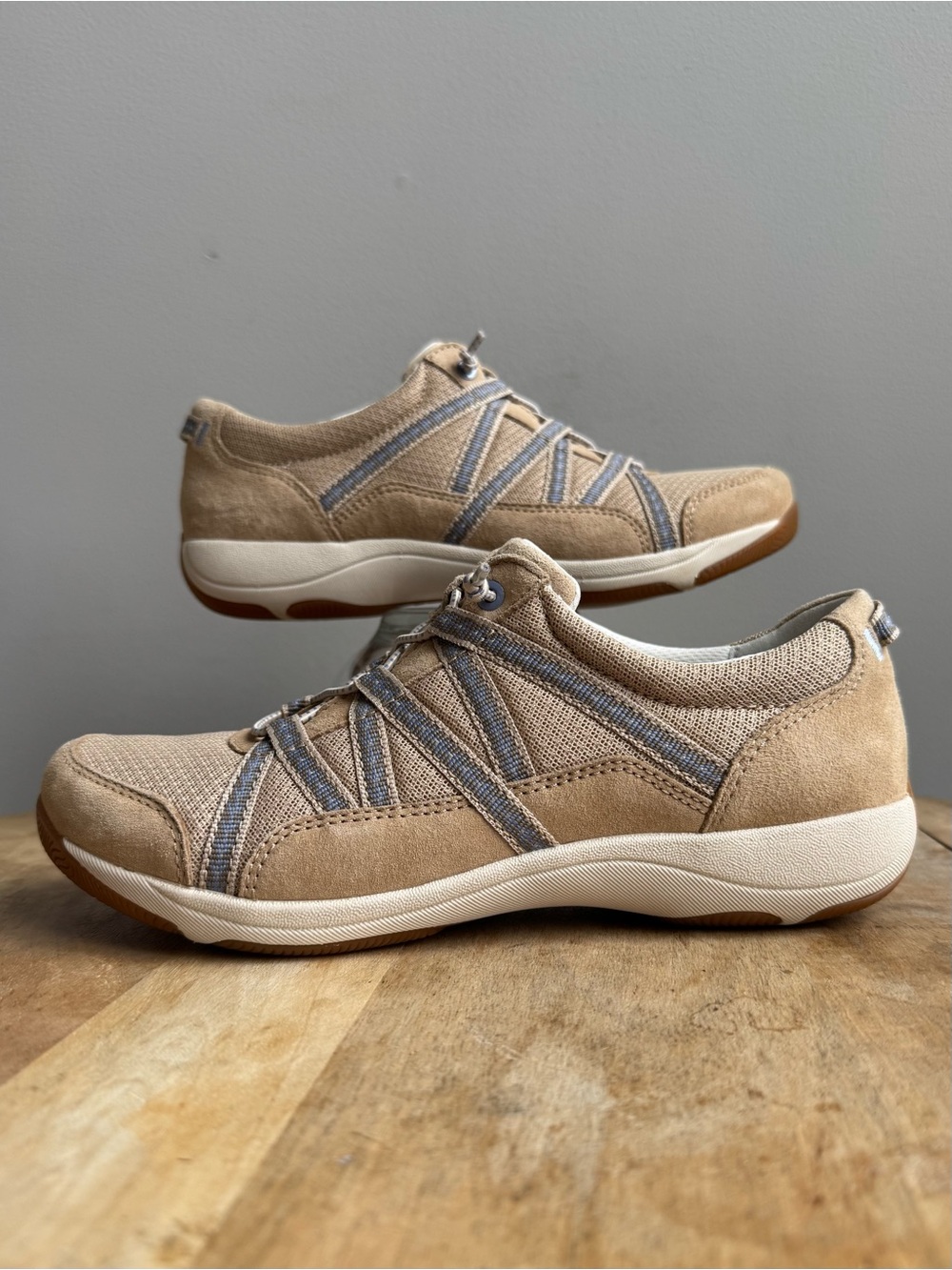 Dansko Harlyn Women's Suede Slip On Sneakers Size 39 (US 8.5-9) Walnut Sand - Picture 3 of 12